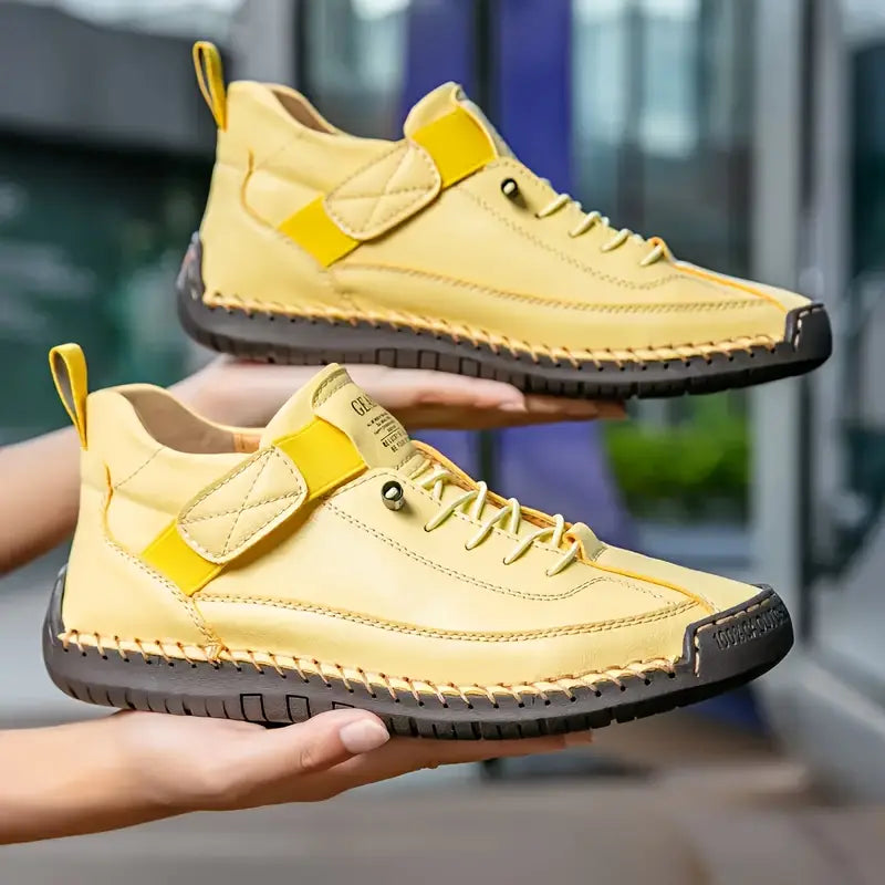 Novira | Cushioned wide-fit trainers