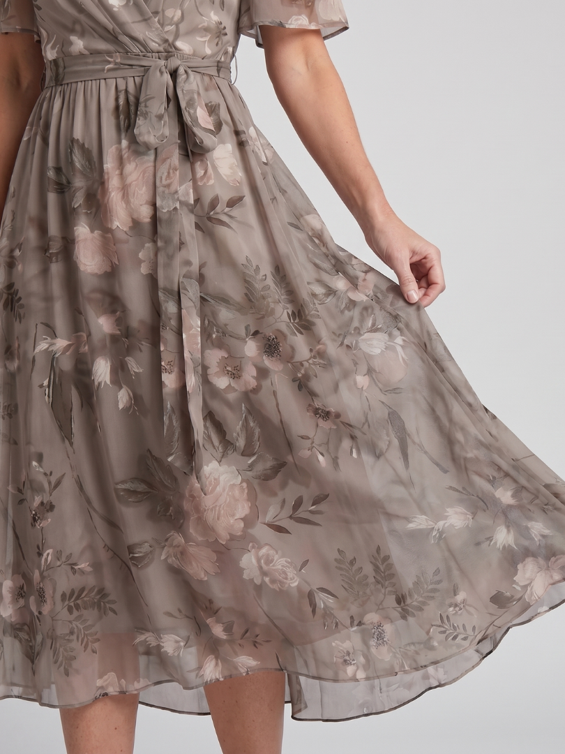 Damska sukienka midi w kwiaty z falbanami – Anna Marie