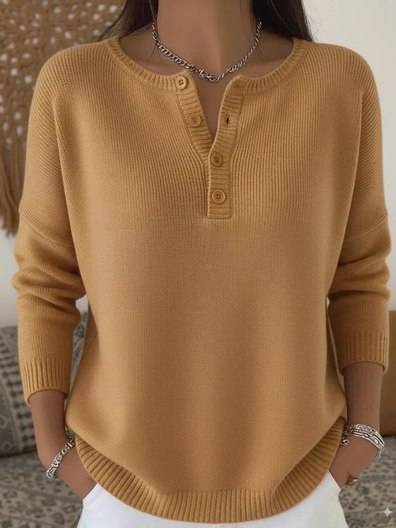Edith | Knitted jumper with a henley placket