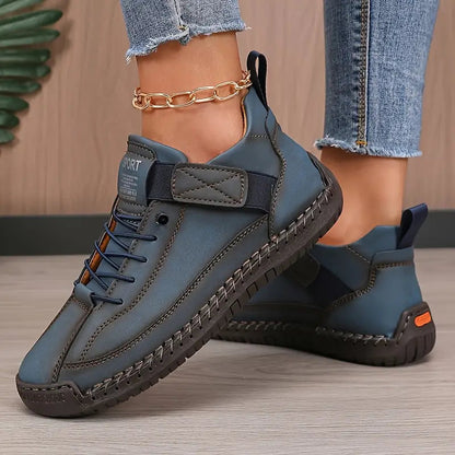 Novira | Cushioned wide-fit trainers