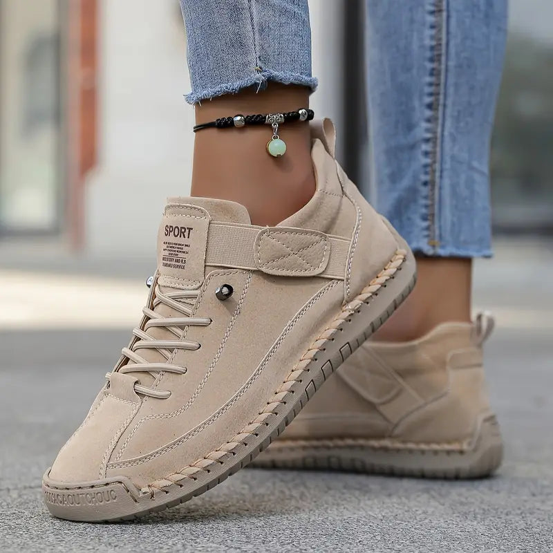 Novira | Cushioned wide-fit trainers