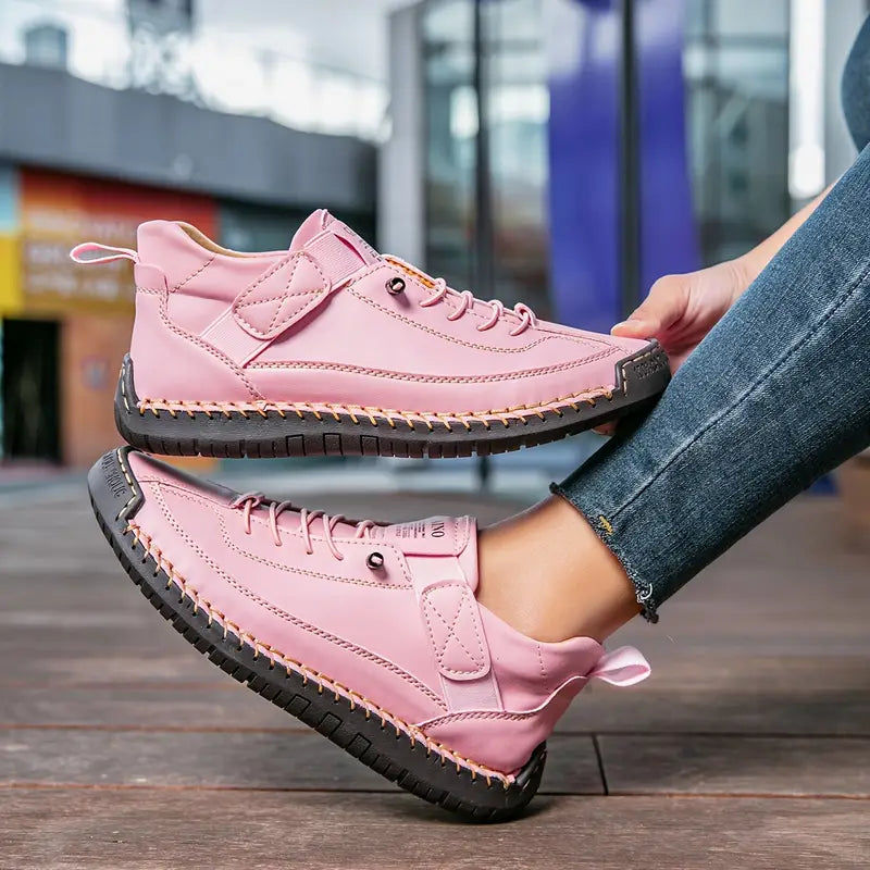 Novira | Cushioned wide-fit trainers